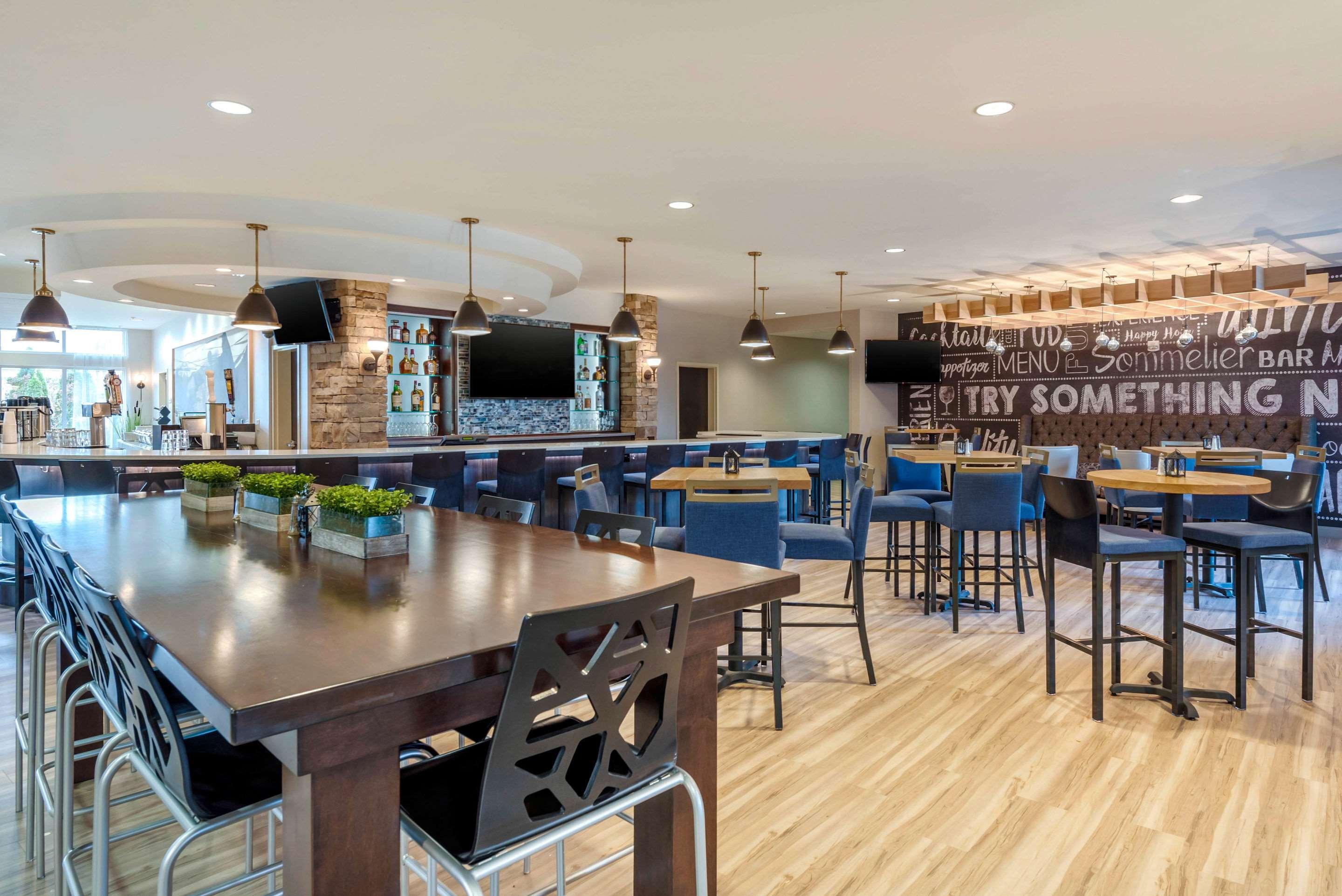 坎布瑞阿克伦酒店 - 坎顿机场 Uniontown 外观 照片